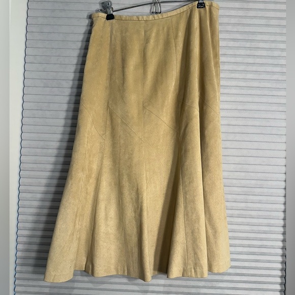 Vintage Talbots faux suede skirt J-36 - Picture 2 of 6